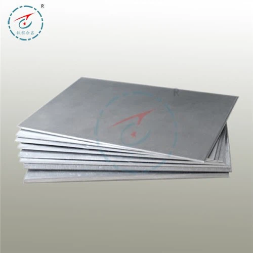 Plaque d'acier recouverte de titane ultra mince